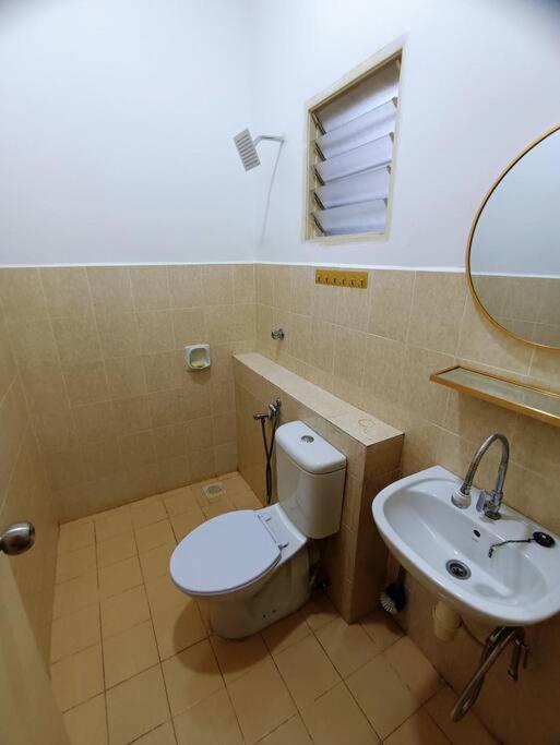 Tenang Retreat Holiday Home 3Bedroom 3Bath 2Parking Kajang Exterior photo